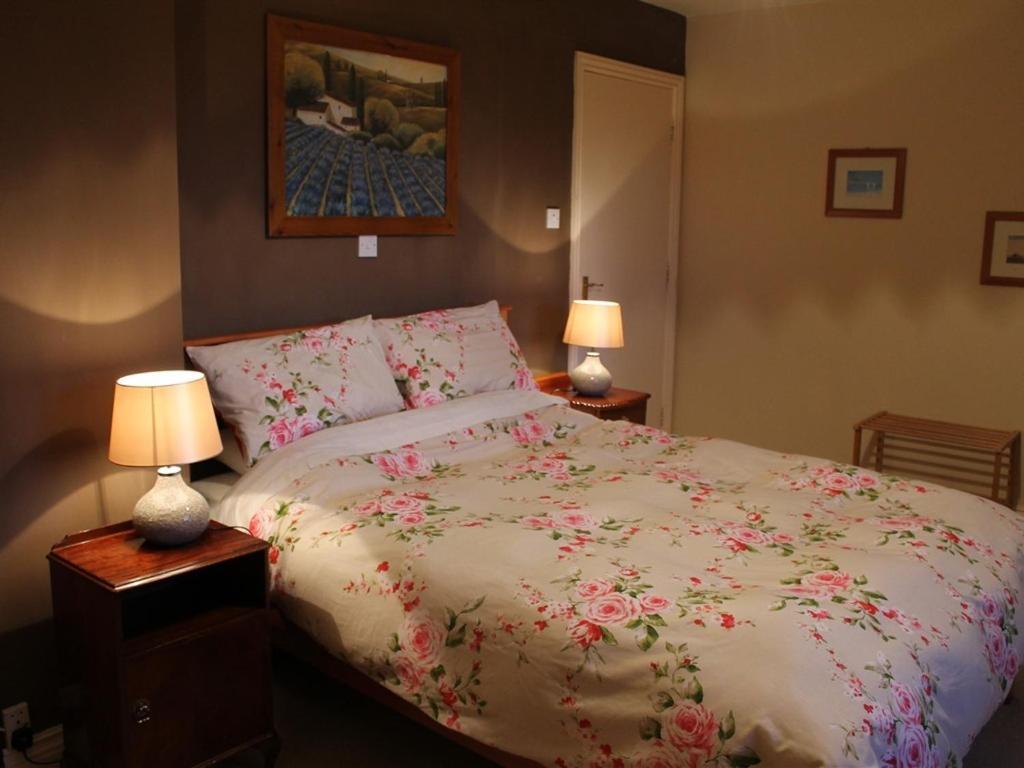 Blossom Hill Bed And Breakfast Killaloe Exterior photo